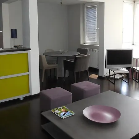 Festina Lente City Center Apartment *